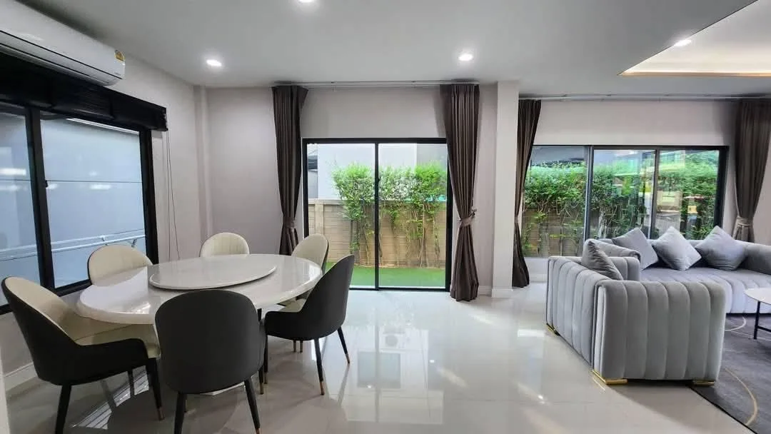 Property photos for Setthasiri Krungthep Kreetha 1