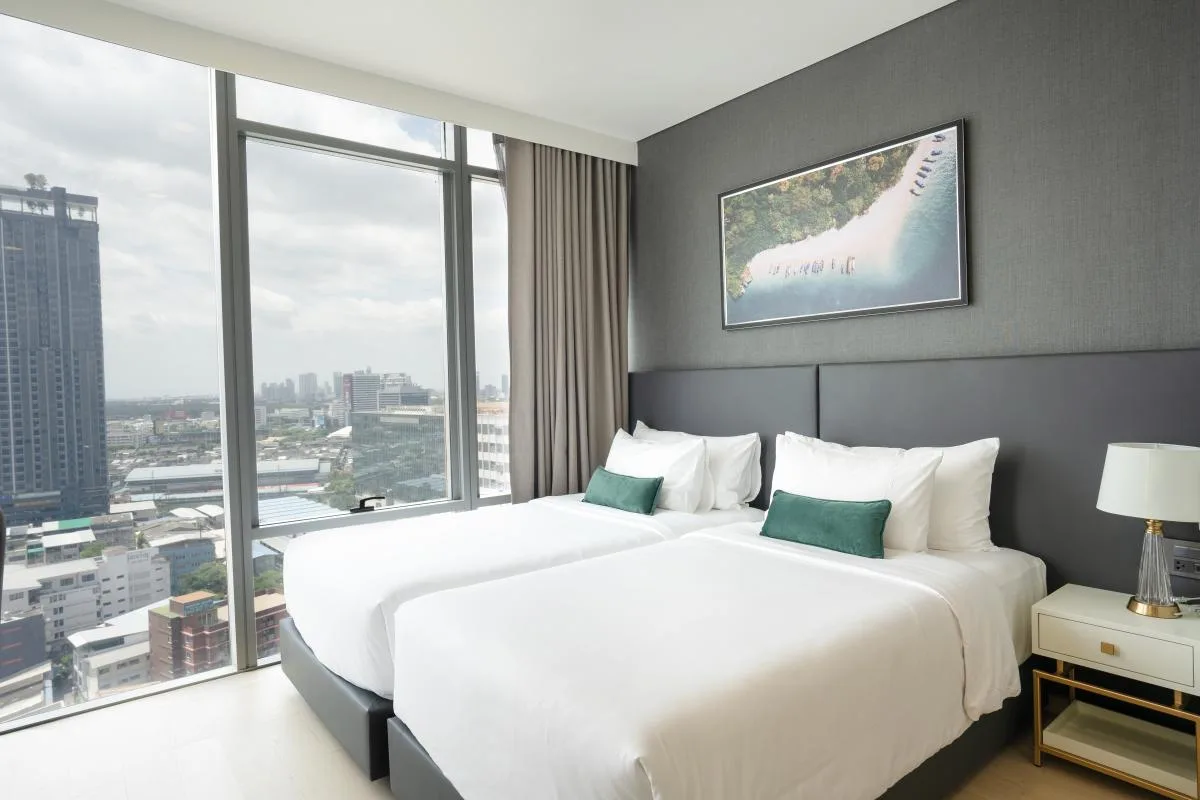 Property photos for Siamese Exclusive Queens