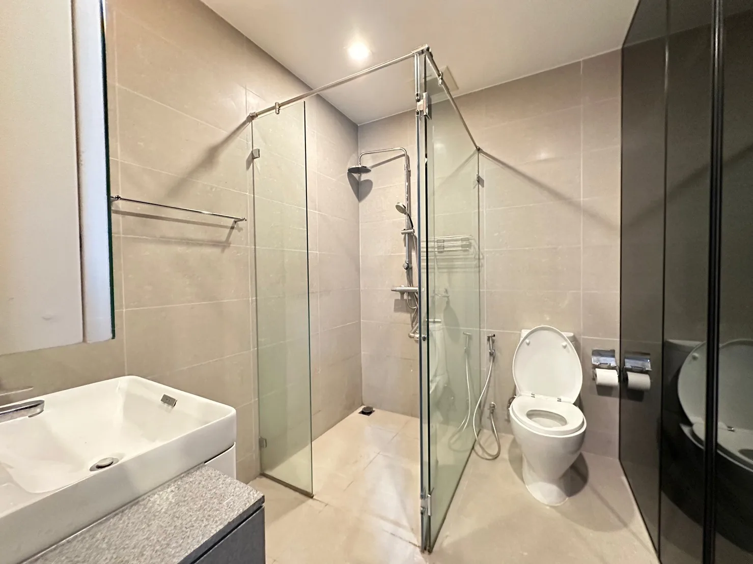 Property photos for Noble Ploenchit