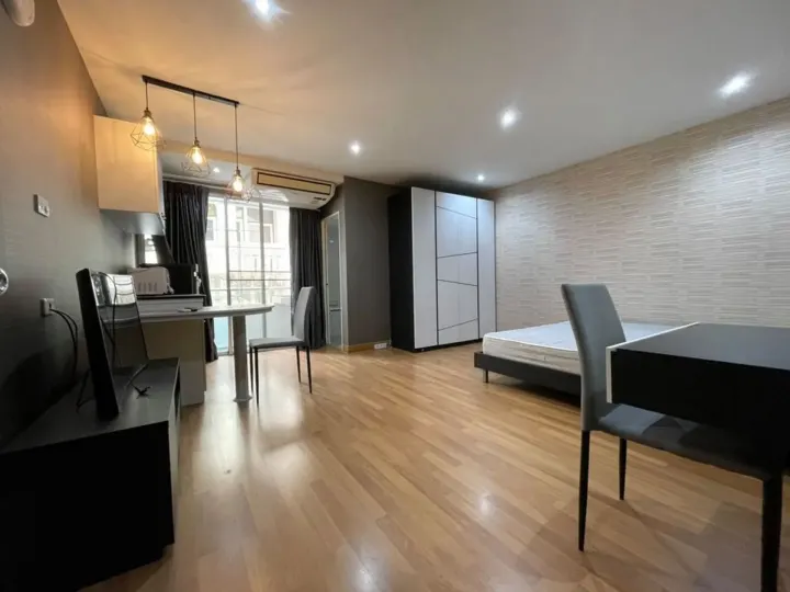 Property photos for 39 Suites