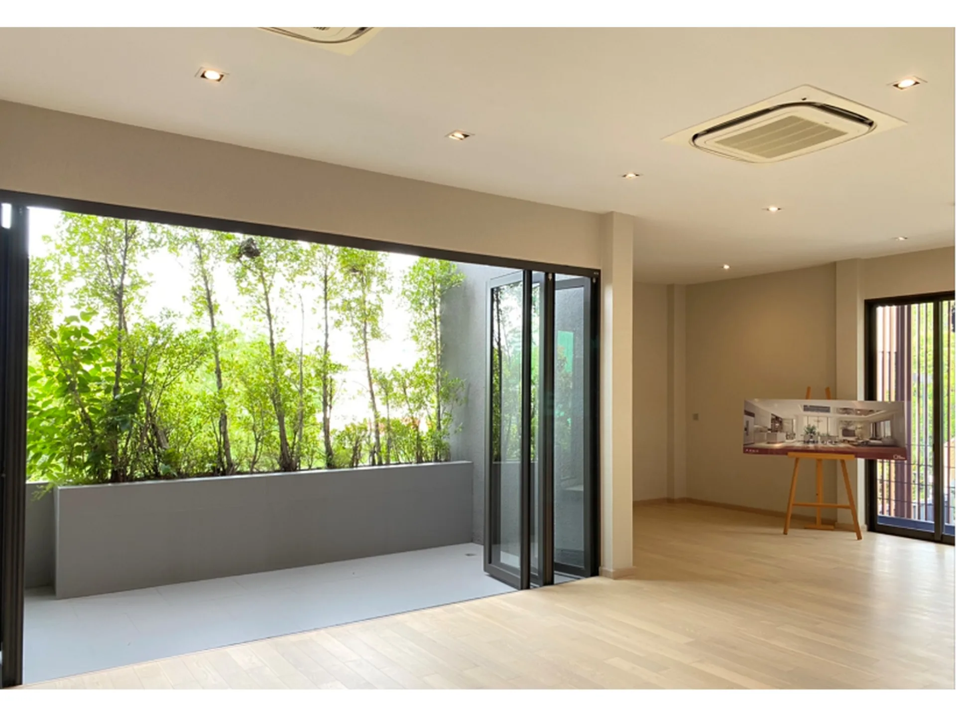 Property photos for Arna Ekamai