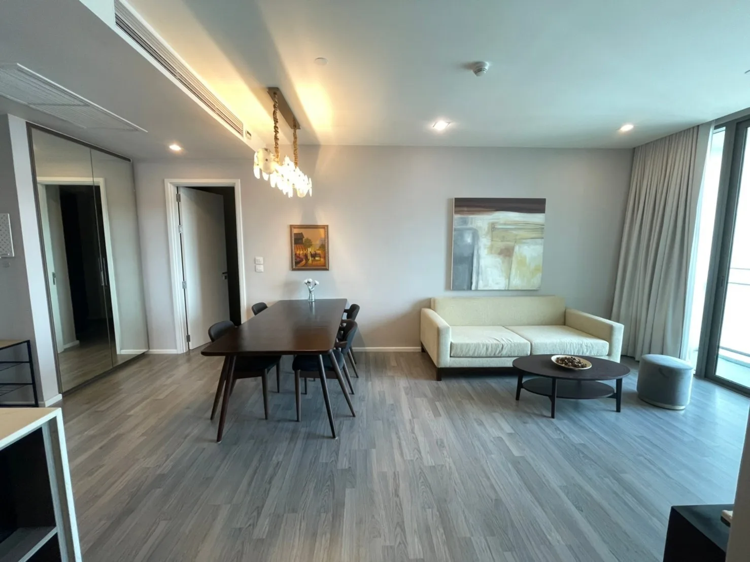 Property photos for The Room Sukhumvit 69