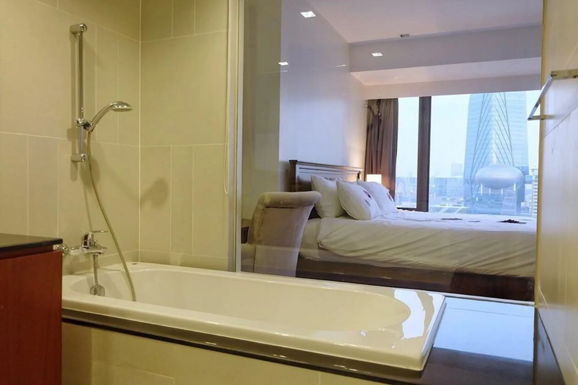 Property photos for Amanta Lumpini