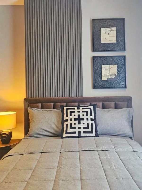 Property photos for Noble Around Ari