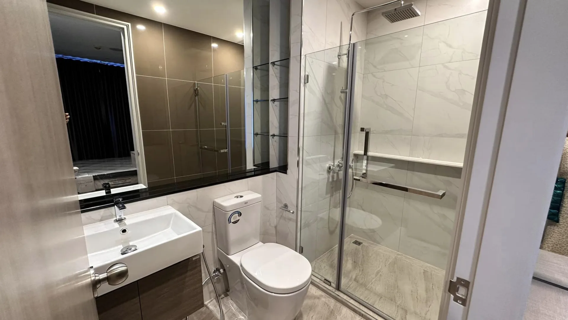 Property photos for Sign Condo Sukhumvit 50