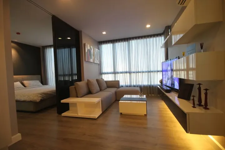 Property photos for The Room Sukhumvit 40