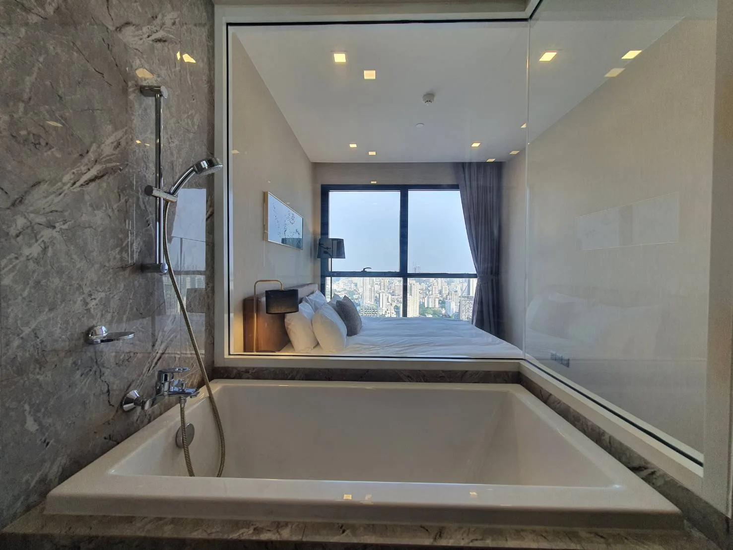 Property photos for Ashton Asoke