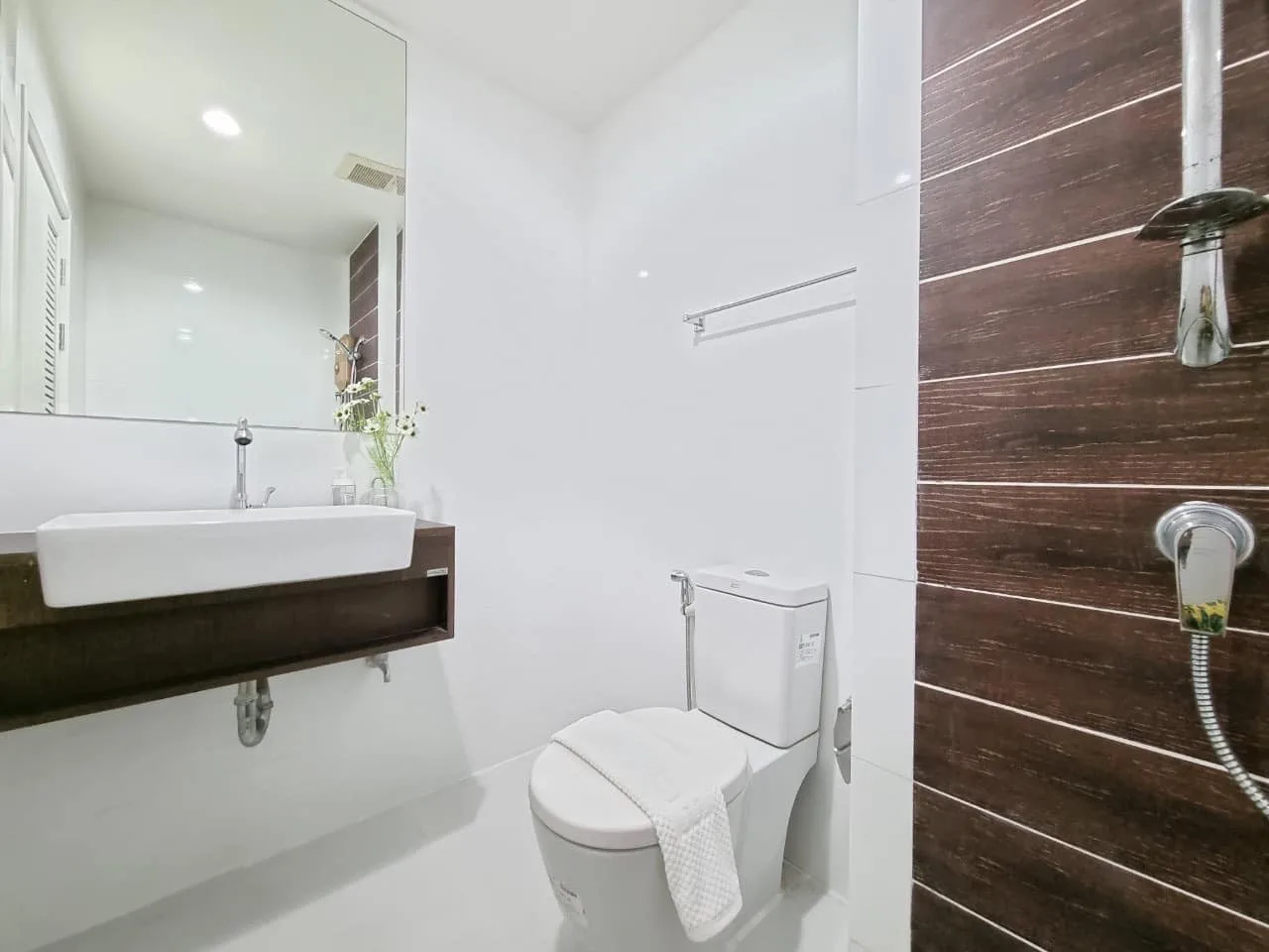 Property photos for A Space Me Sukhumvit 77