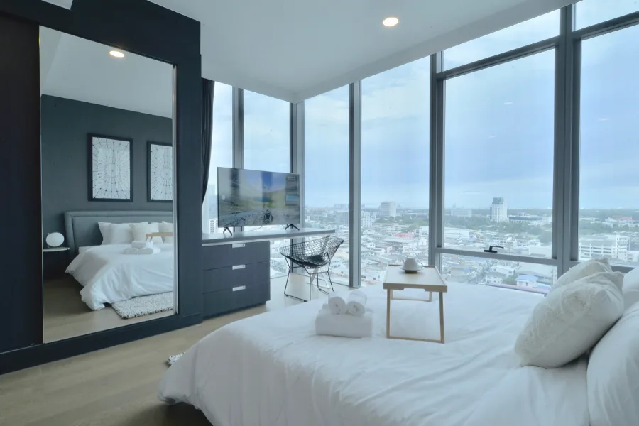 Property photos for Siamese Exclusive Queens