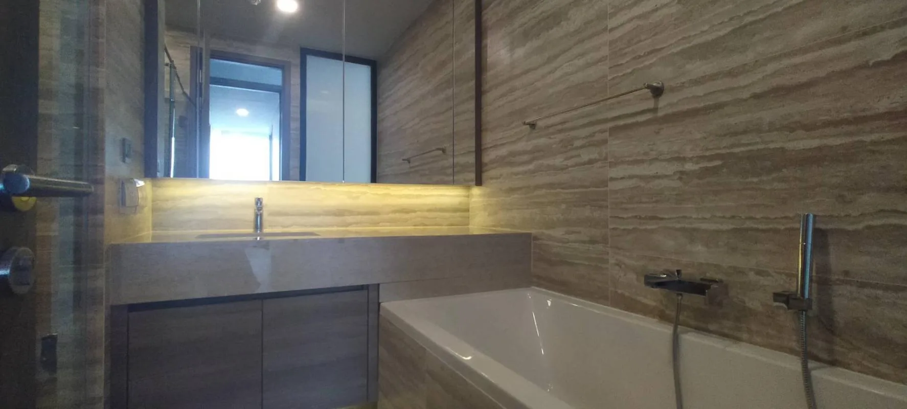 Property photos for Celes Asoke