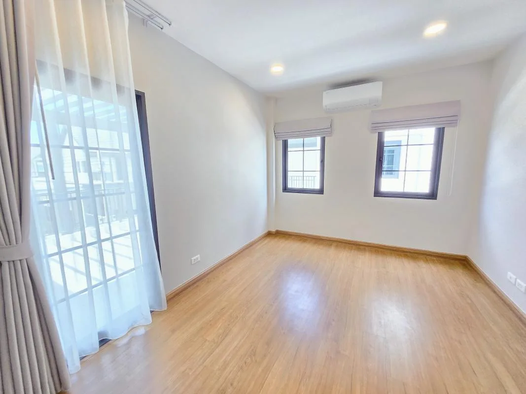 Property photos for Centro Bangna-wongwaen