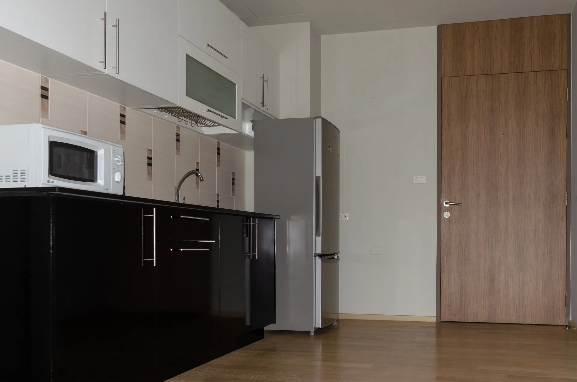 Property photos for Noble Refine