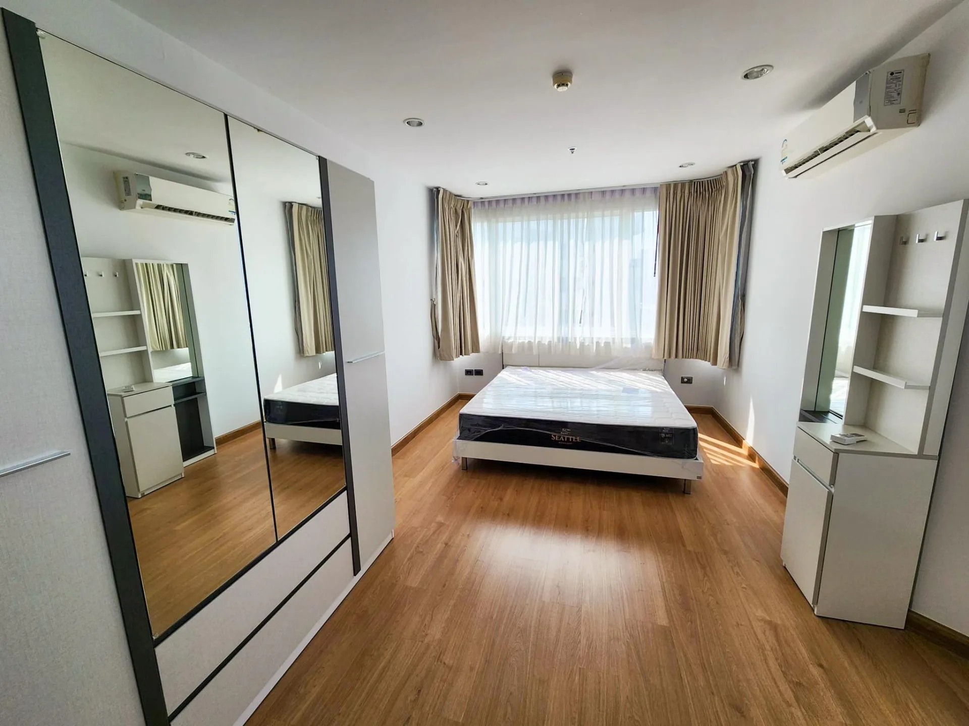 Property photos for Supalai Wellington