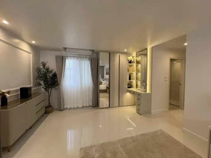 Property photos for Belle Park Residence