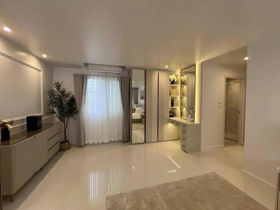 Property photos for Belle Park Residence