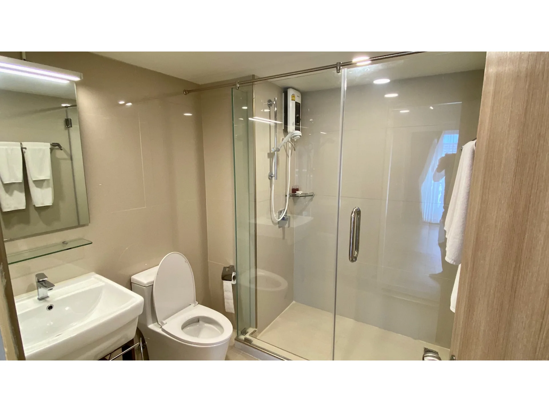 Property photos for 38 Mansion
