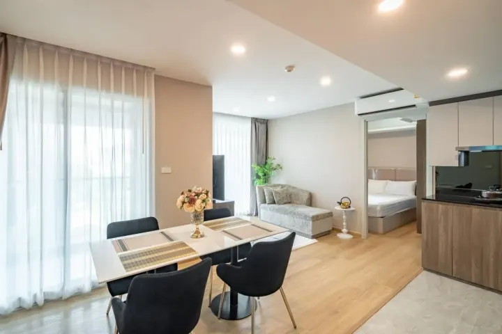Property photos for Lloyd Soonvijai-thonglor