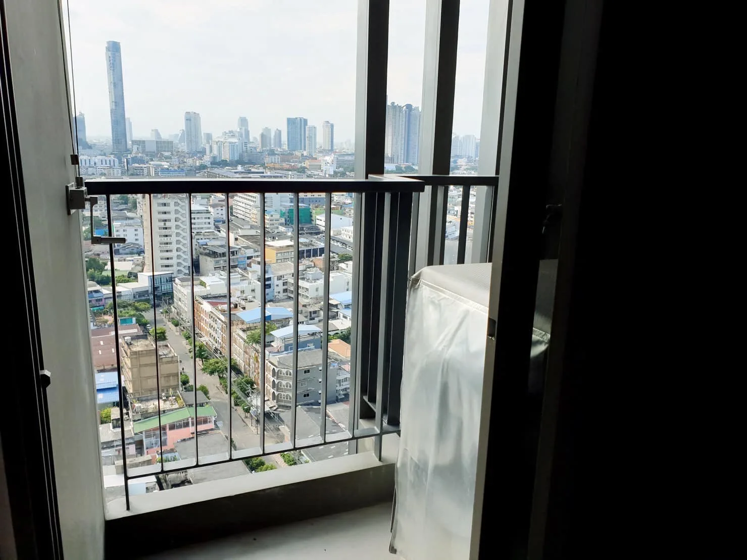 Property photos for The Room Sathorn - St.Louis