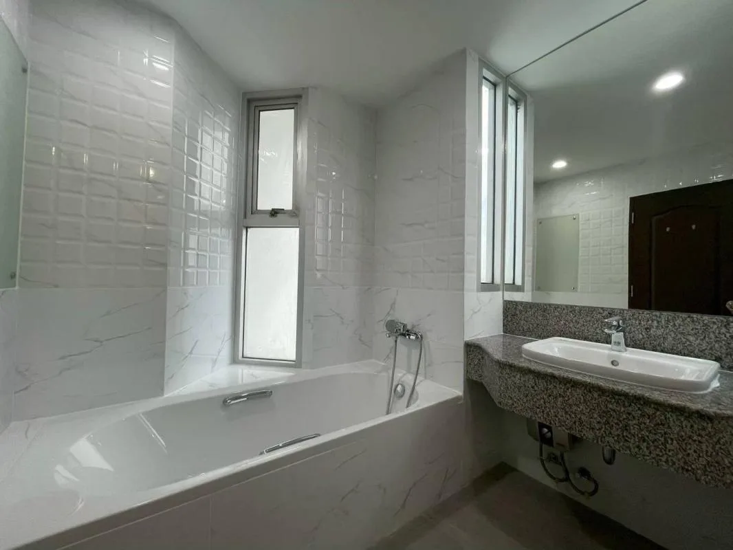 Property photos for Sathorn House