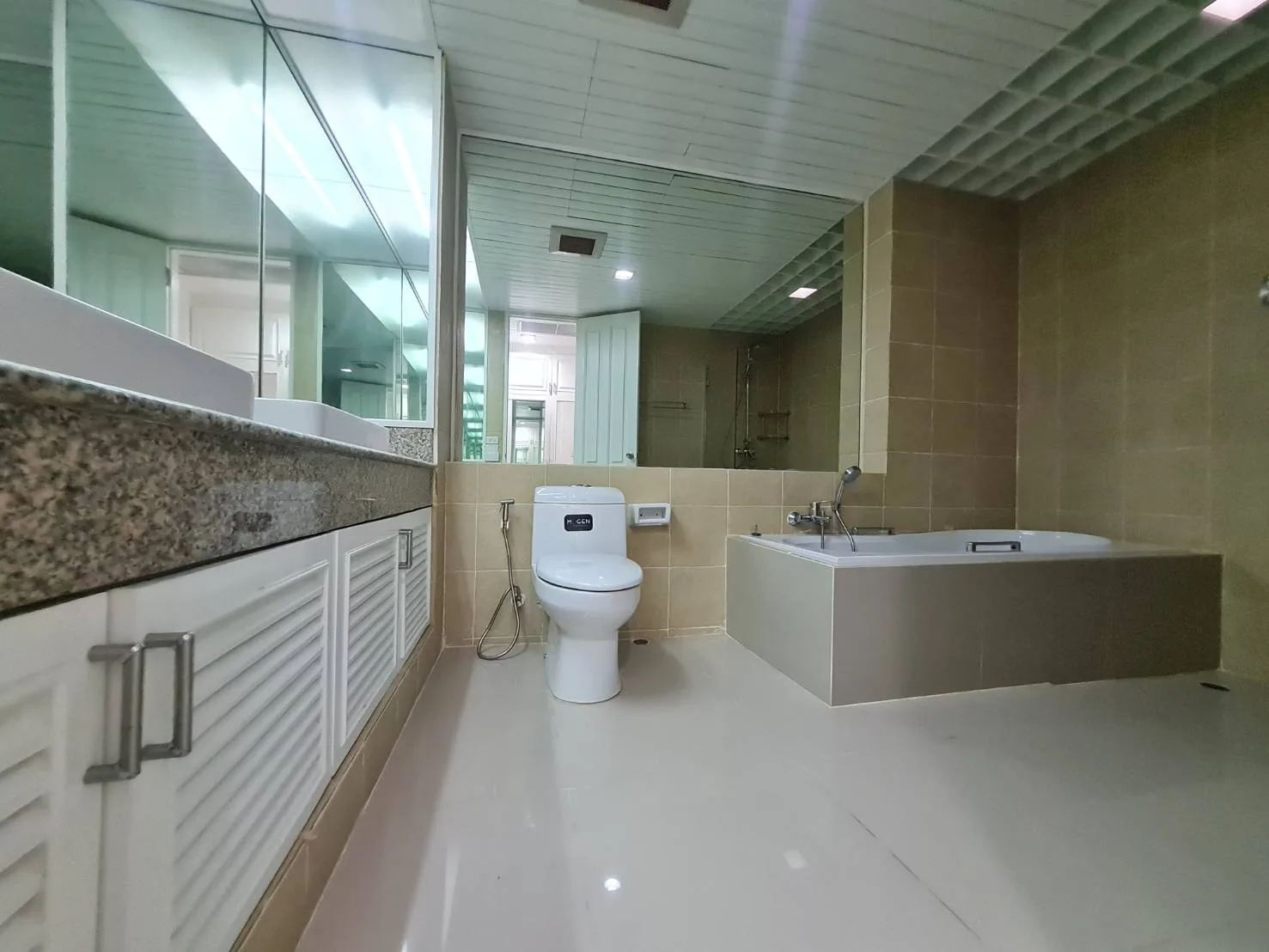 Property photos for Polo Park