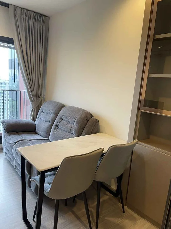 Property photos for Life Asoke Hype