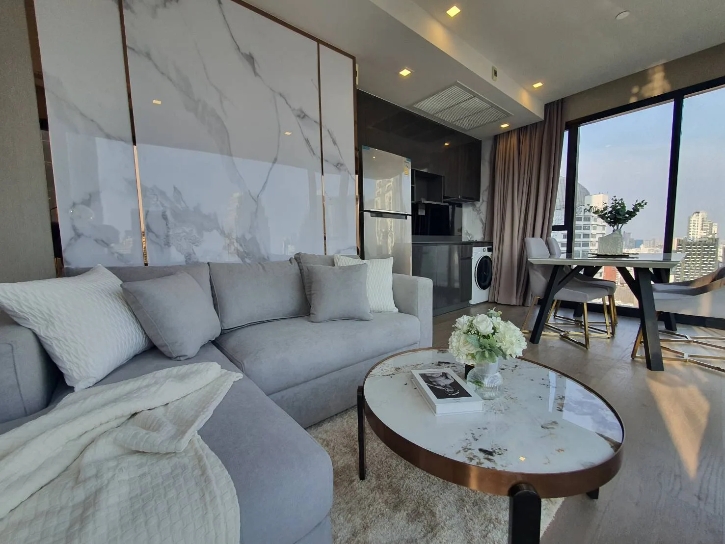Property photos for Ashton Asoke