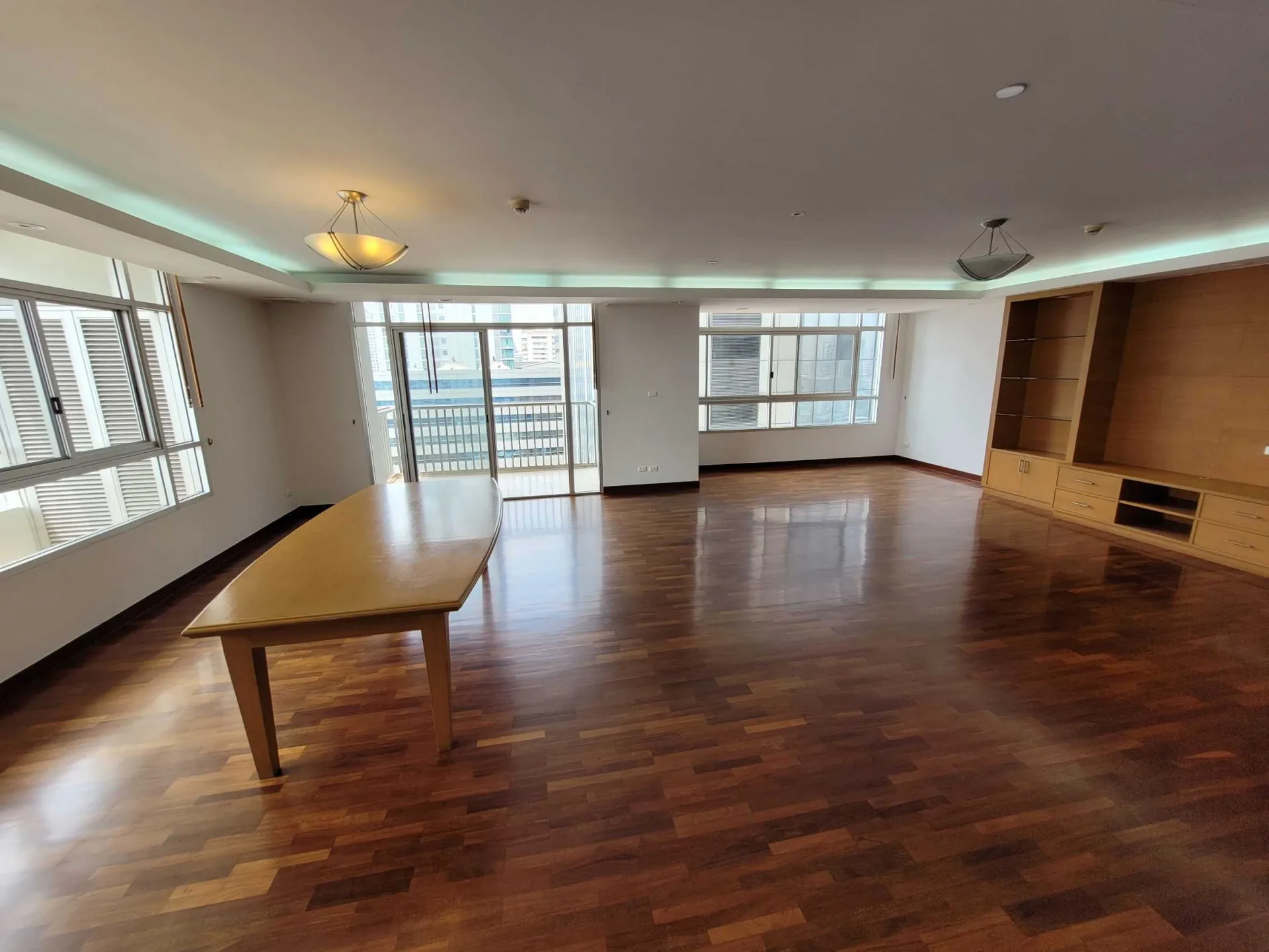 Property photos for Prasanmitr Thani Tower