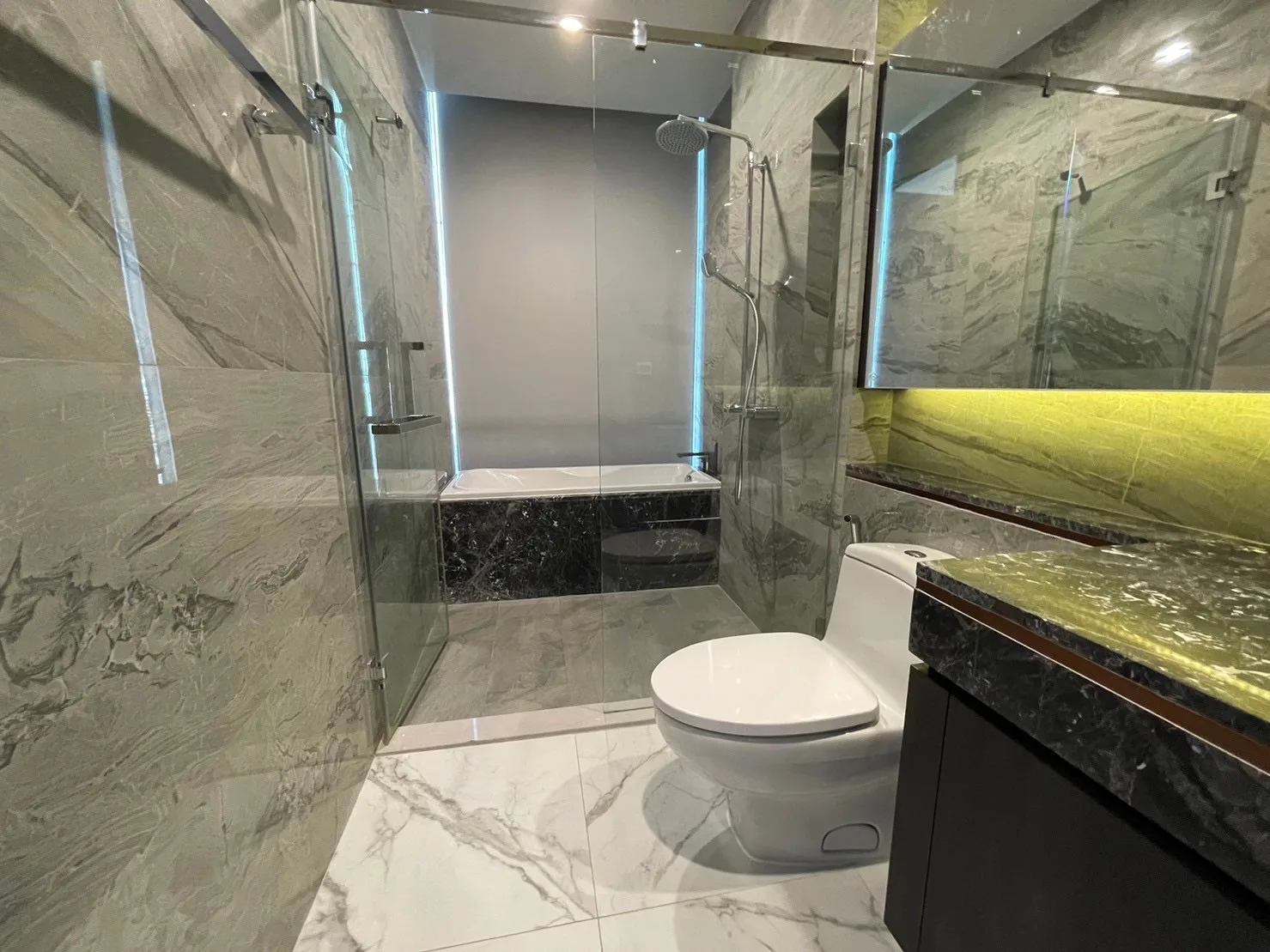 Property photos for Laviq Sukhumvit 57