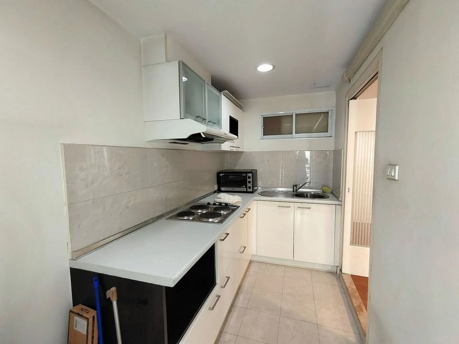 Property photos for Lumpini Suite Sukhumvit 41