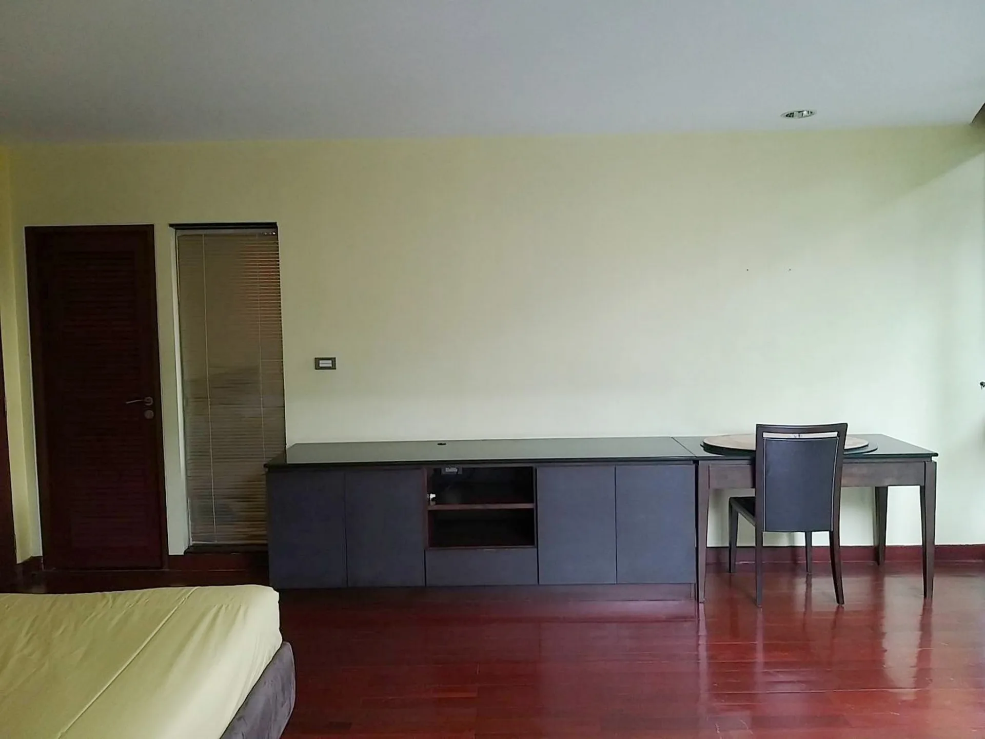 Property photos for Seven Place Executive Residences