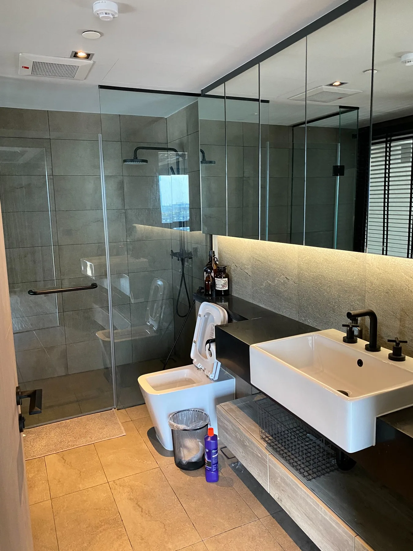 Property photos for The Lofts Asoke