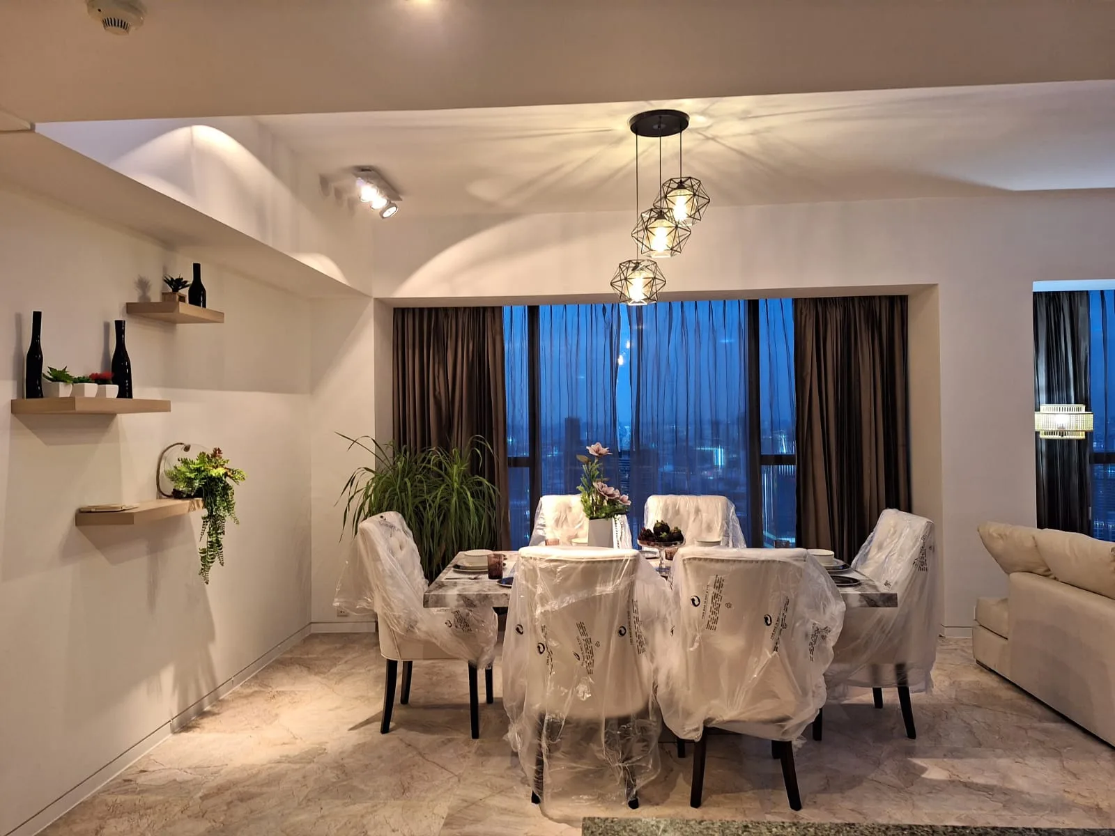 Property photos for The Met