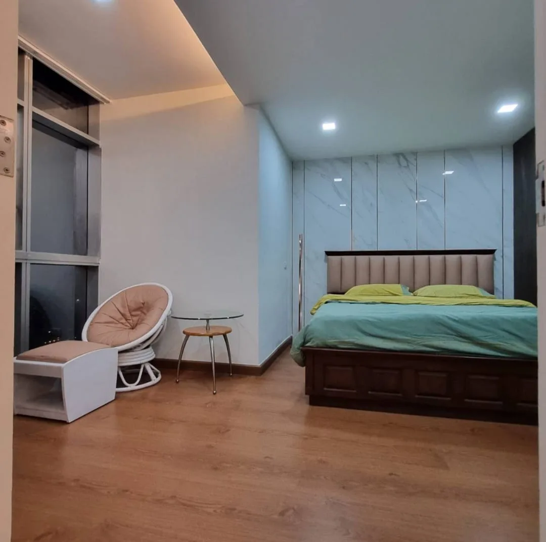 Property photos for The Waterford Diamond