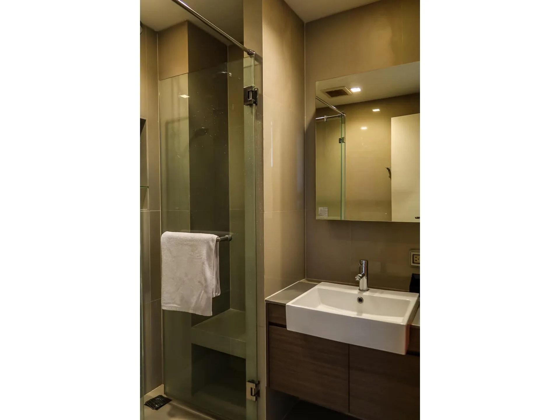Property photos for Quinn Condo Ratchada