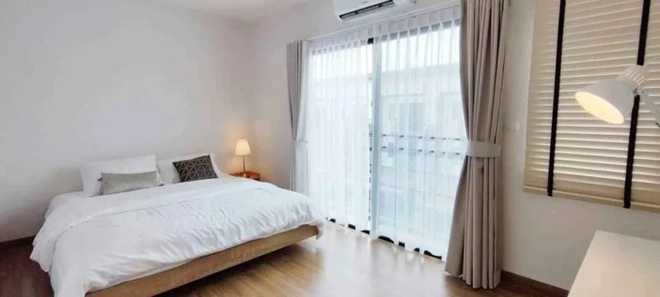 Property photos for Baan Klang Muang Srinakarin