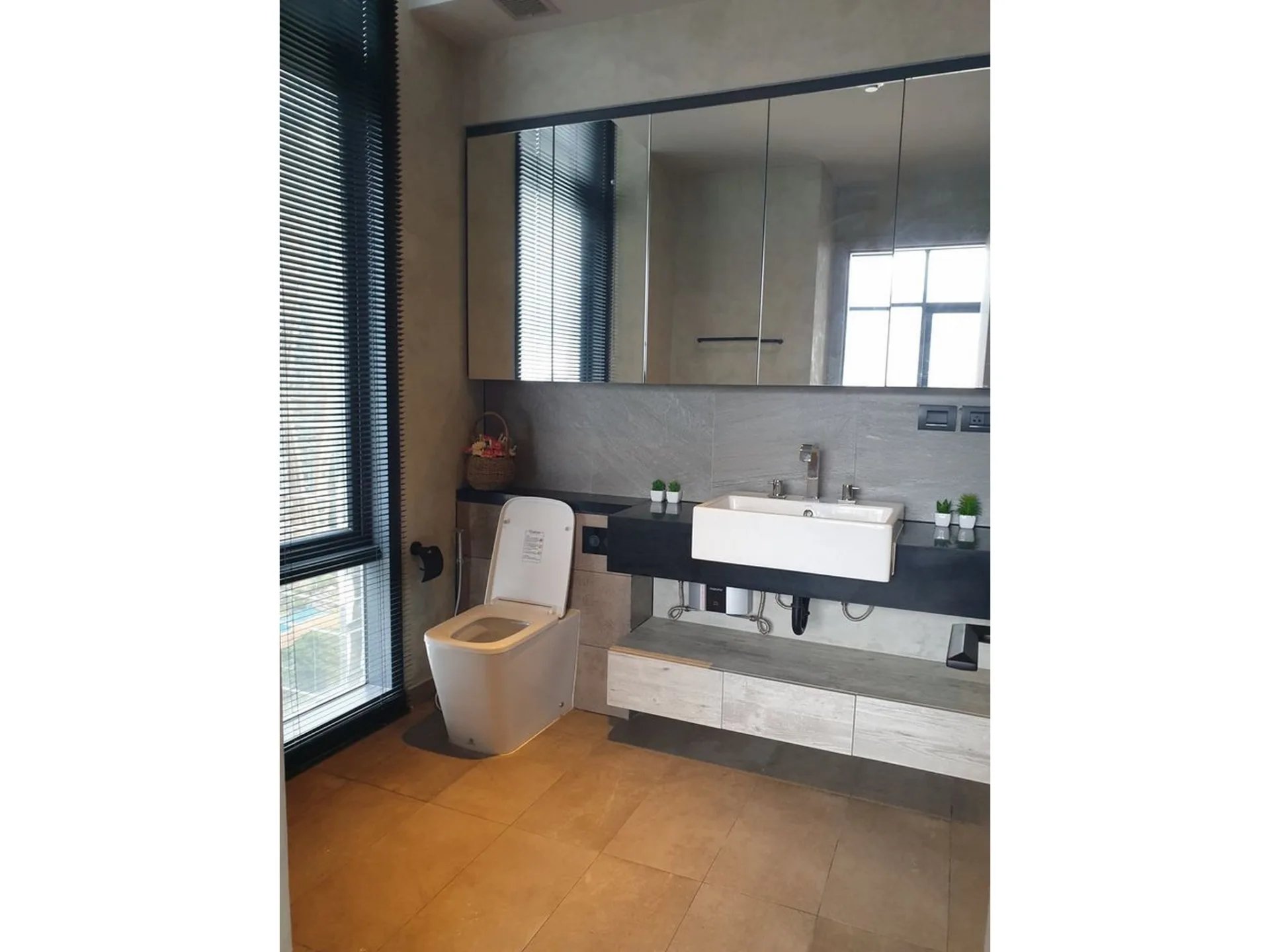 Property photos for The Lofts Asoke