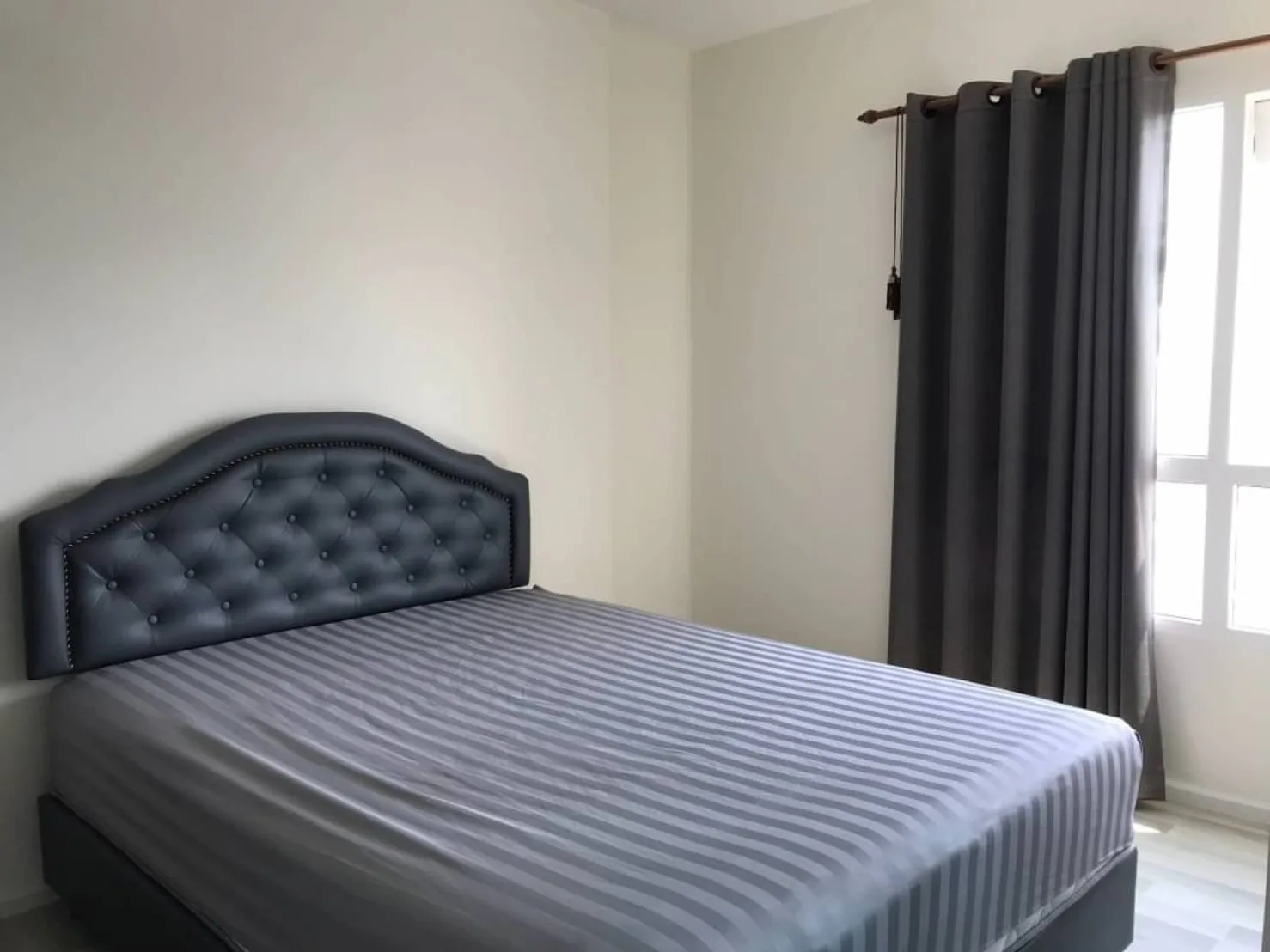 Property photos for The Key Sathorn - Charoenraj