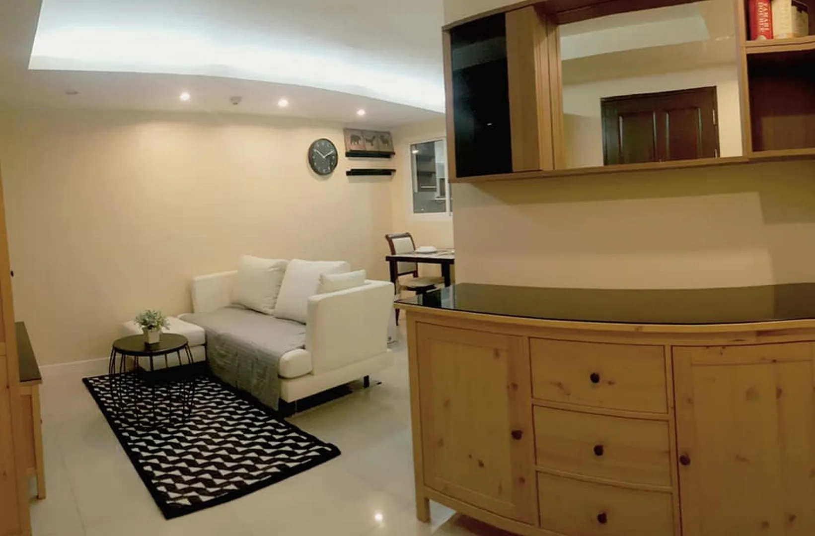 Property photos for Zenith Place  Sukhumvit 71