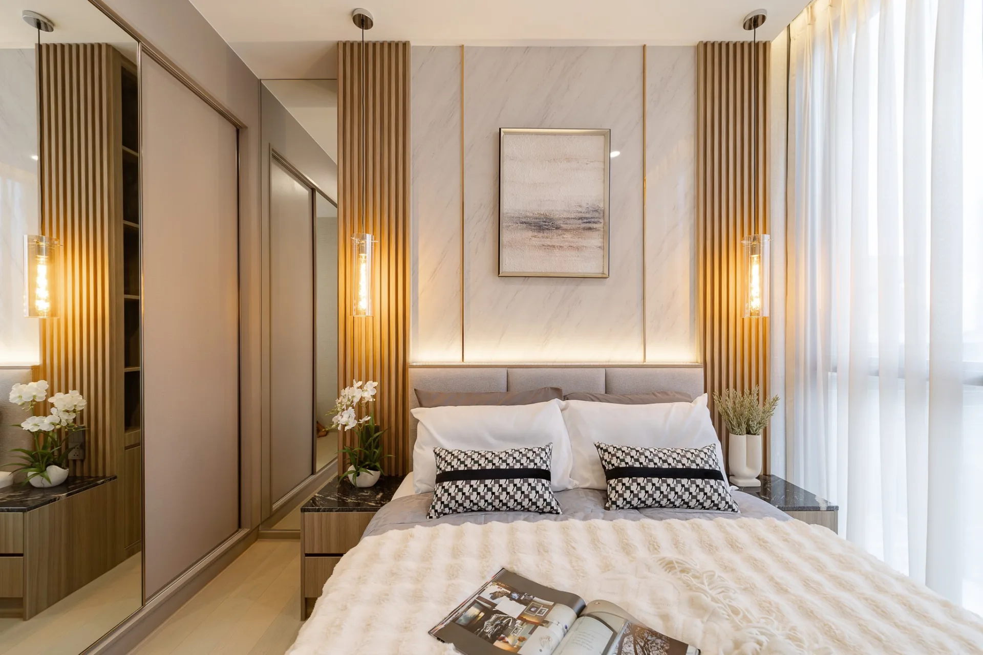 Property photos for The Extro Phayathai-rangnam