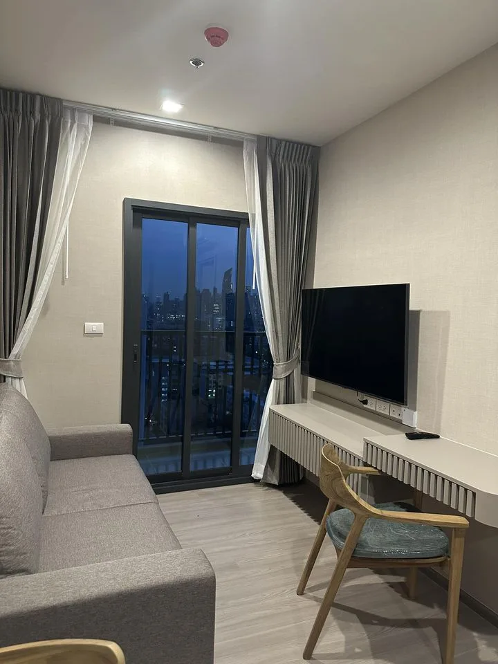 Property photos for The Base Phetchaburi-thonglor