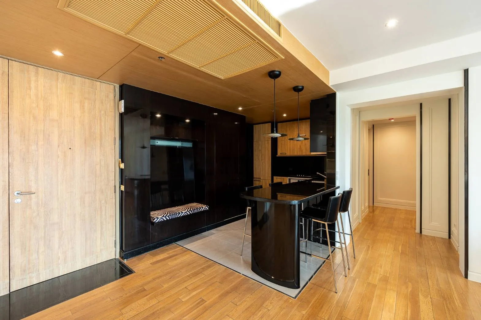Property photos for The Legend Saladaeng