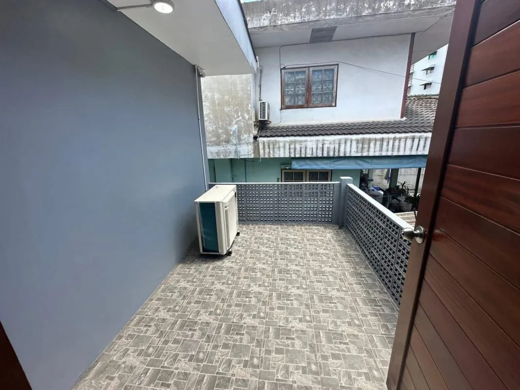Property photos for Single Home Soi Chaturathit 2