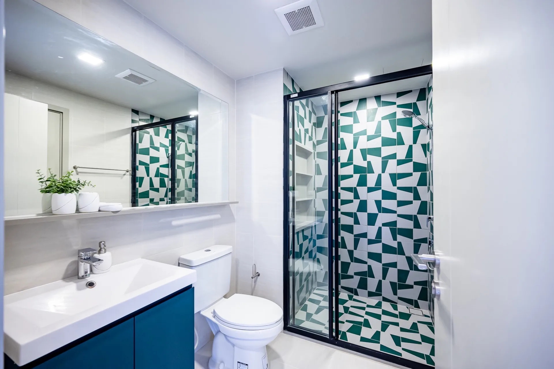 Property photos for THE BASE Sukhumvit 50