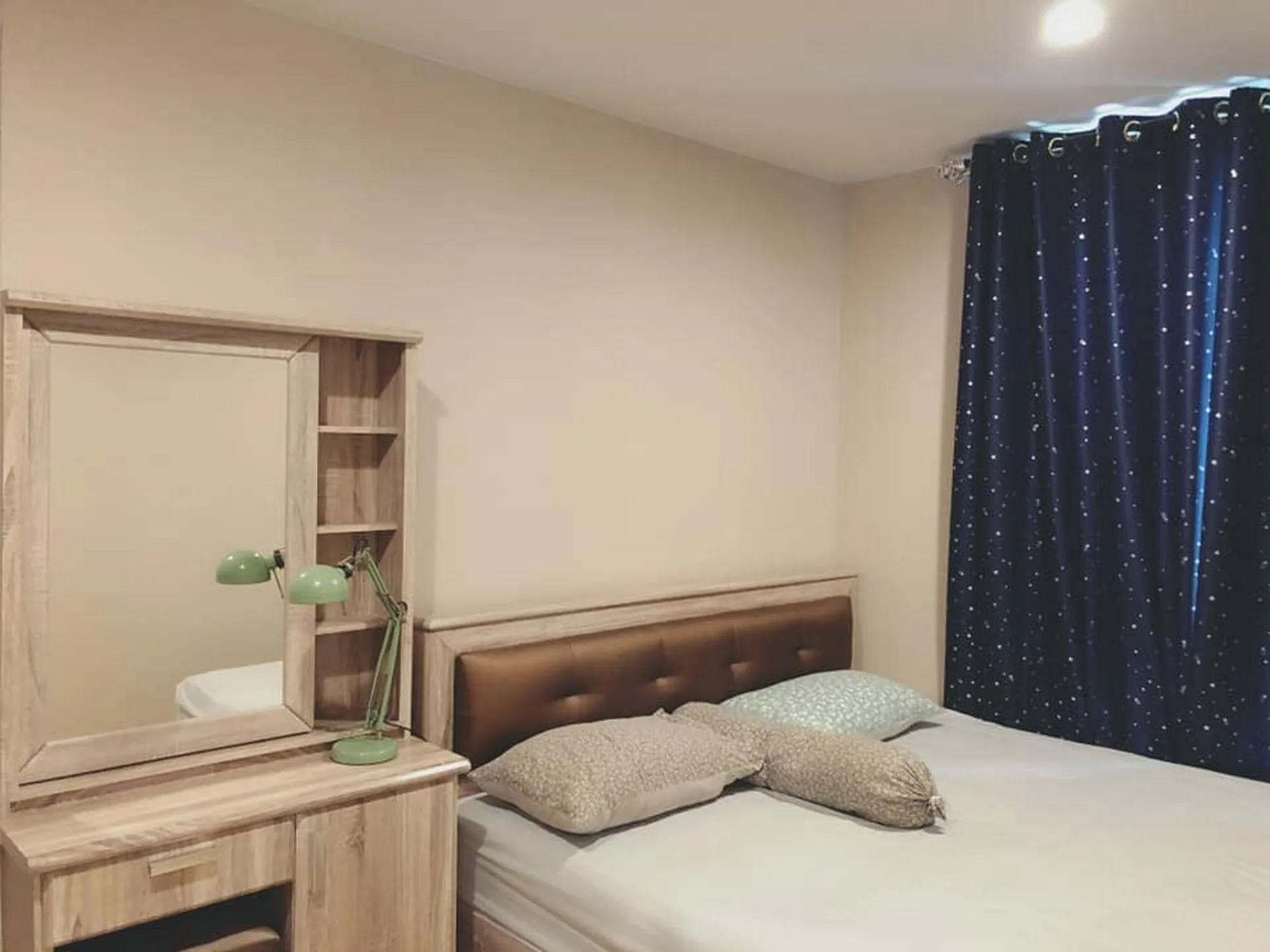 Property photos for The Tree Onnut Station