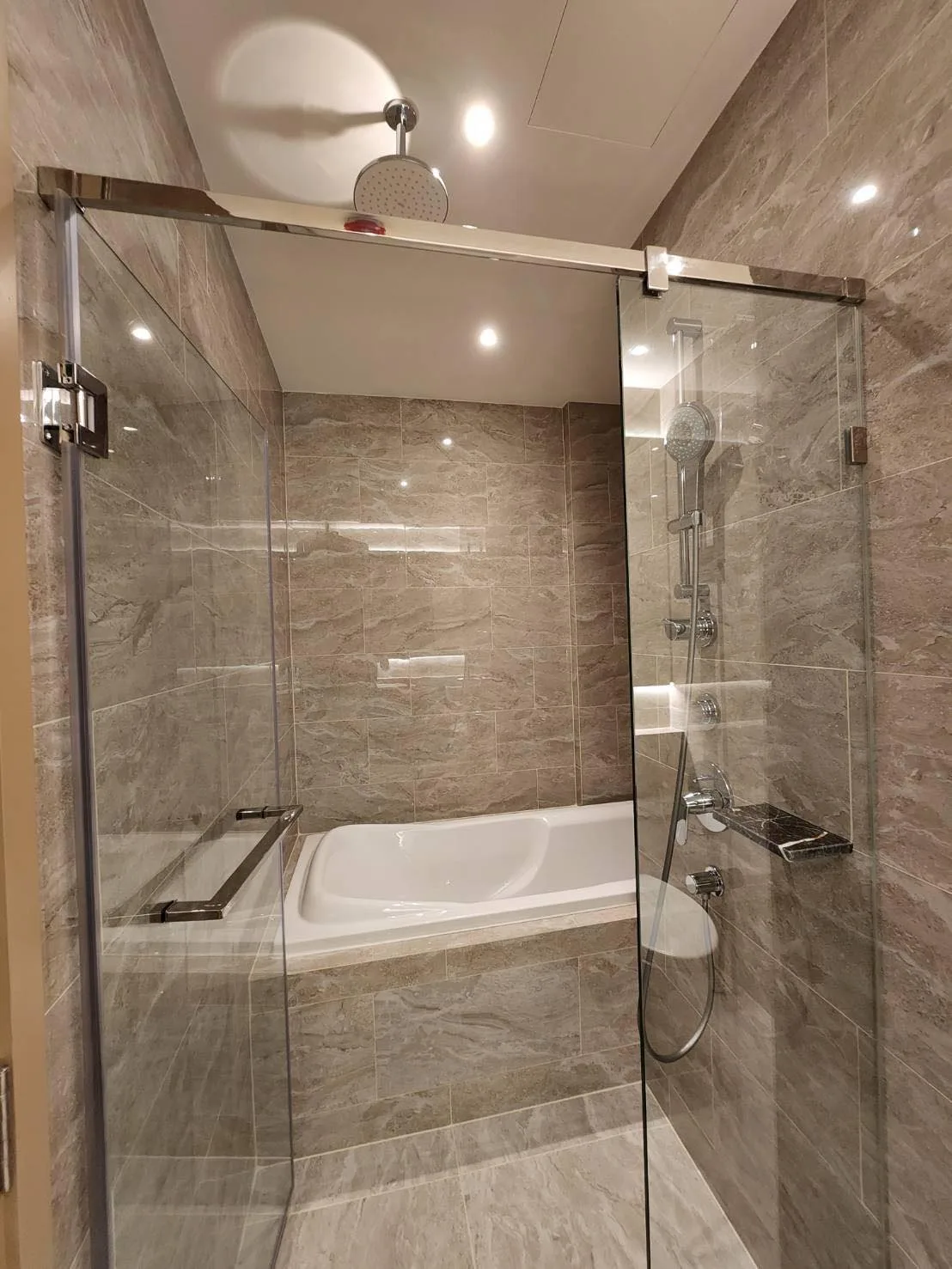 Property photos for ASHTON Asoke - Rama 9