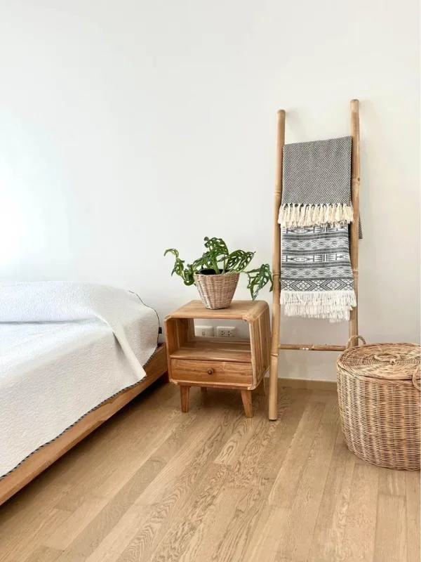 Property photos for Noble Refine
