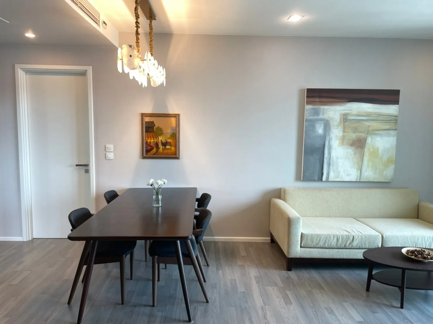 Property photos for The Room Sukhumvit 69
