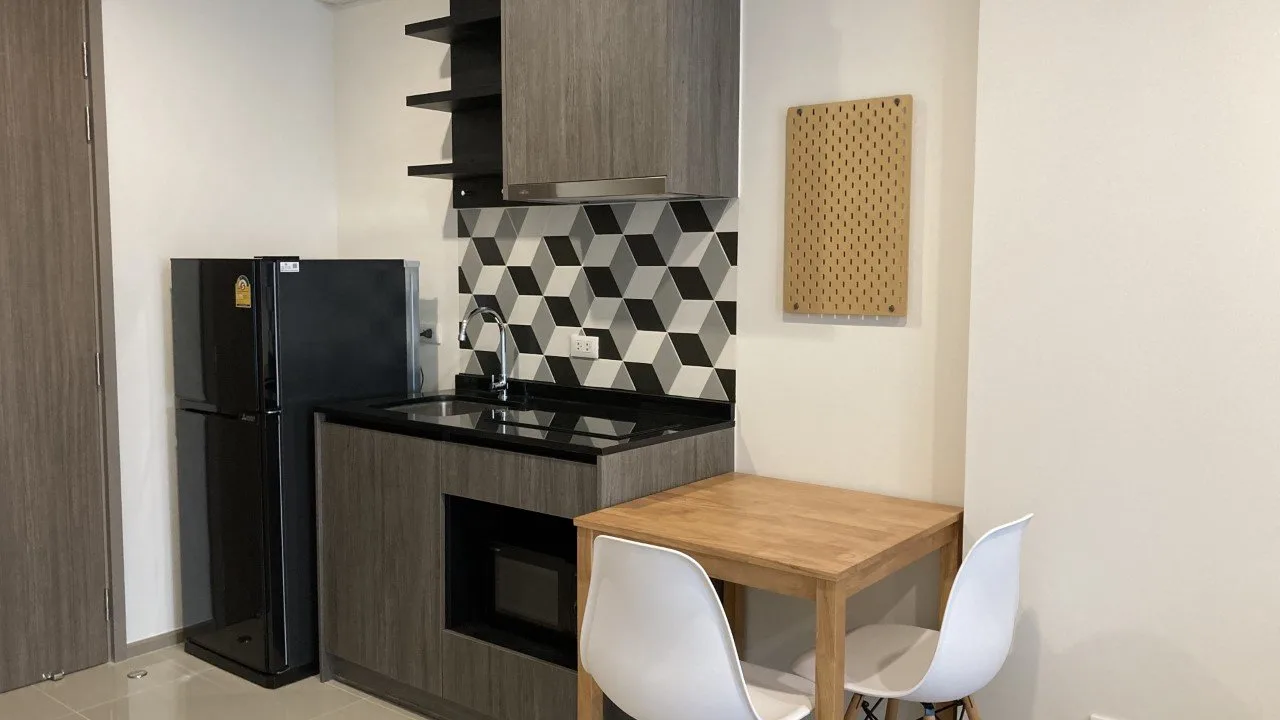 Property photos for The Base Phetchaburi-thonglor