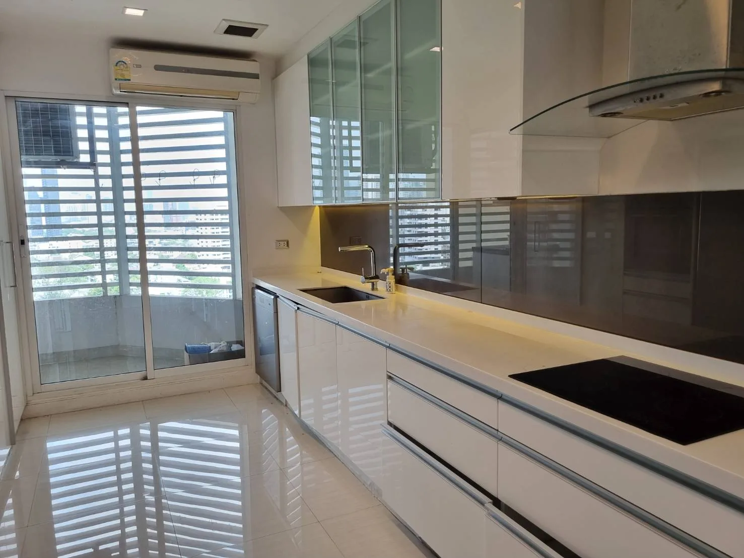 Property photos for Ideal 24