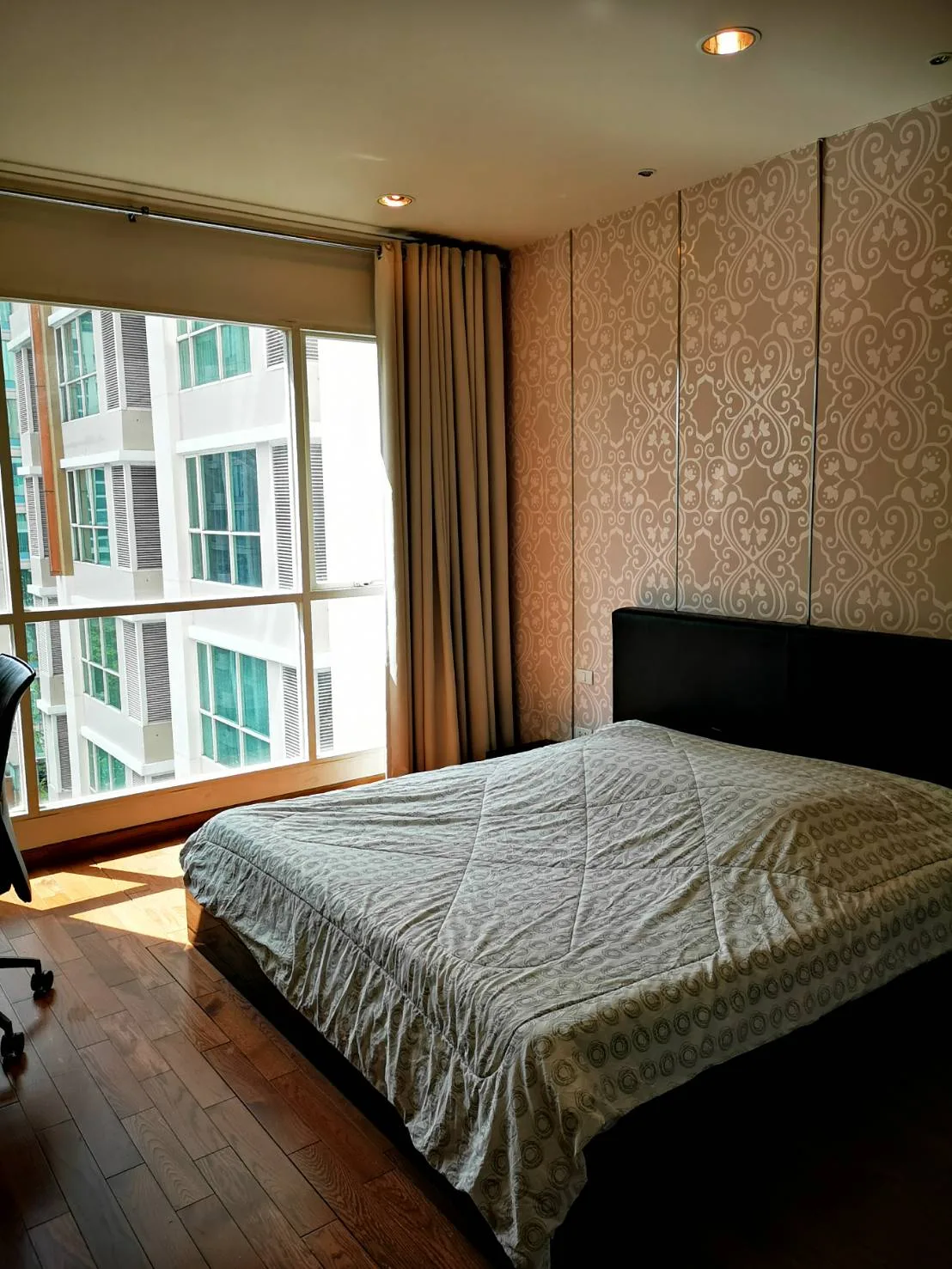 Property photos for The Address Chidlom